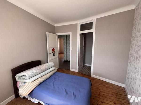 PROXIMITÉ COMMERCES / IMMEUBLE A USAGE MIXTE