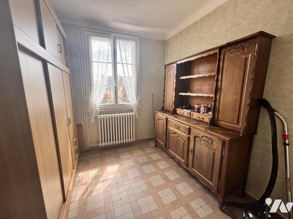 PROXIMITÉ COMMERCES / IMMEUBLE A USAGE MIXTE