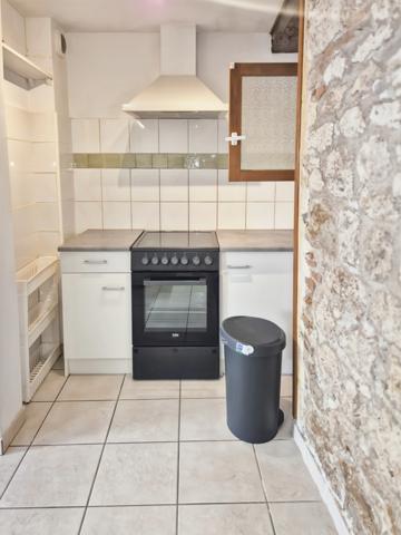 T2 cosy de 43 m² à Montpezat-de-Quercy – Village paisible, opportunité rare