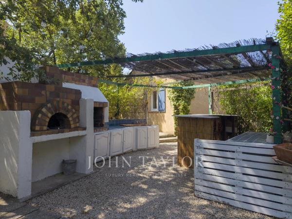 Maison familiale avec studio indépendant– Le Beausset