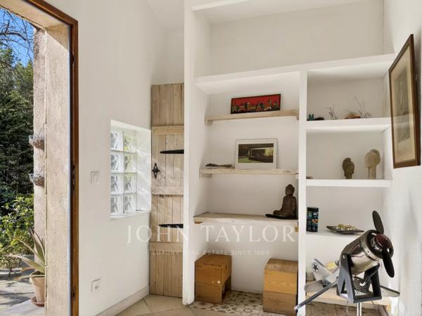 Maison familiale avec studio indépendant– Le Beausset