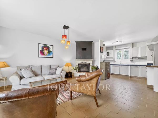 Maison familiale avec studio indépendant– Le Beausset