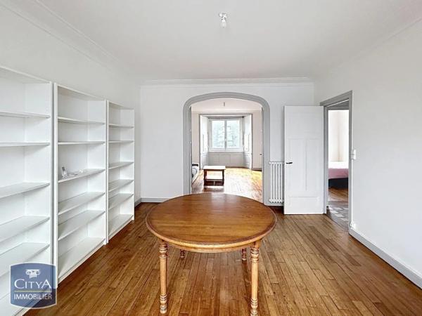 Appartement à louer 4 pièces 87.88m² Saint-Brieuc (22000)