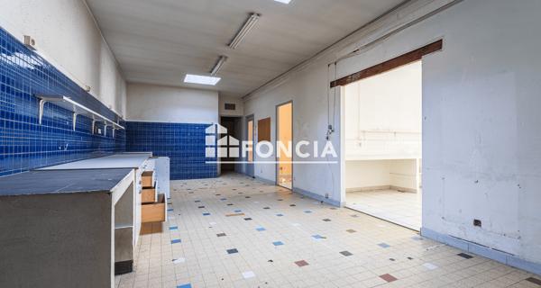 À vendre Local commercial 200 m² - Toulon 83000