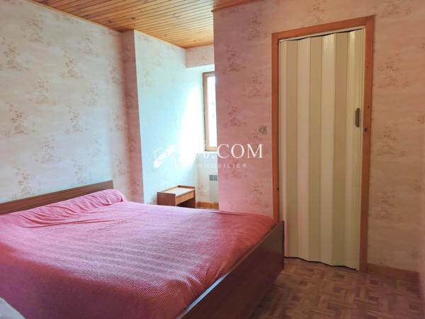 Propriete 8 pièce(s) 5 chambre(s) 195 m²