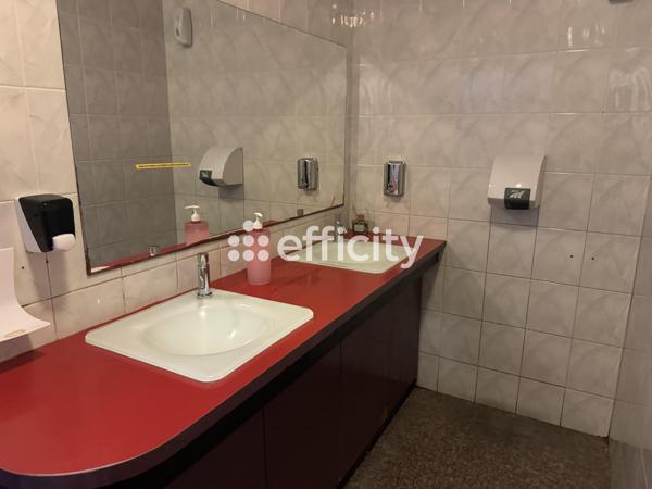 Fonds De Commerce - 480 m²