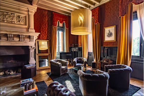 Neuvic (24190) Château enchanté en Périgord blanc