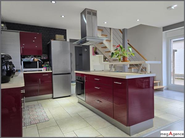 Maison à SAINT-ETIENNE-EN-COGLES, 35460 - 6 pièces 128m²