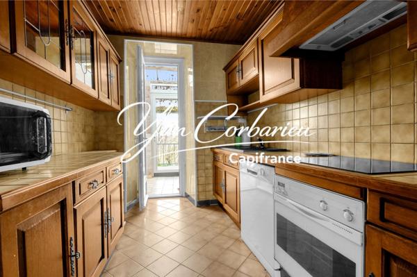 Corps de ferme de 145 m² avec plus de 350 m² de dépendances en pierre à valoriser sur terrain de 6400 m²