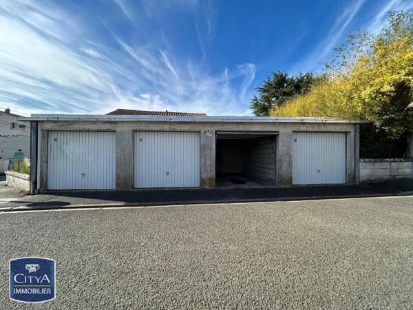 Parking à louer Niort (79000)