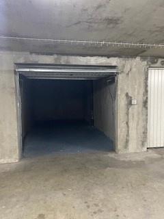 GARAGE SECURISE EN SOUS SOL
