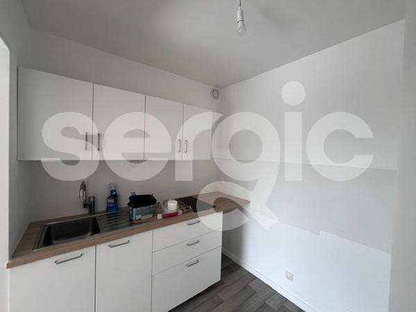 Location 2 Pieces 40 59790 Ronchin 07 1372 02 0102