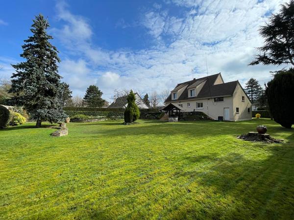 Maison individuelle 7 pièces 165 m² + cave totale sur 1199 m² de terrain