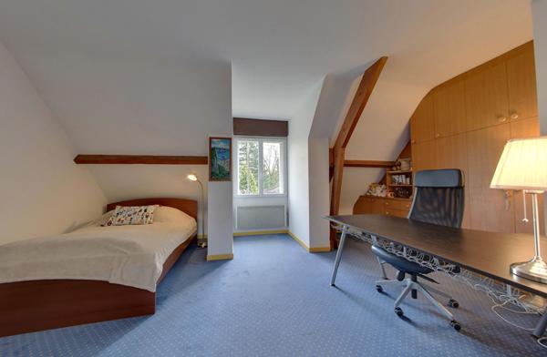 Maison individuelle 7 pièces 165 m² + cave totale sur 1199 m² de terrain