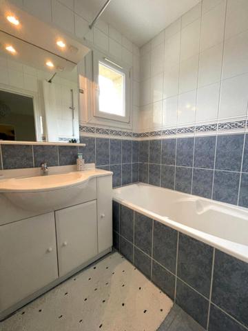 Maison individuelle 7 pièces 165 m² + cave totale sur 1199 m² de terrain