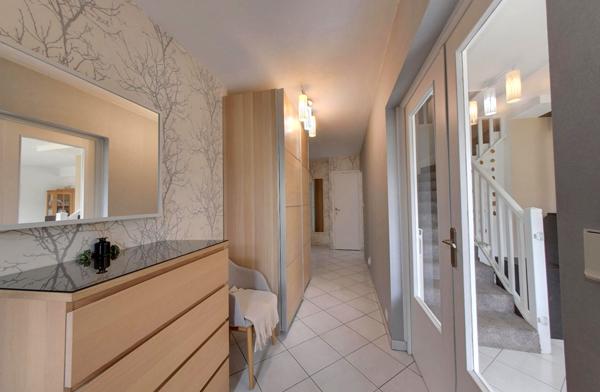 Maison individuelle 7 pièces 165 m² + cave totale sur 1199 m² de terrain
