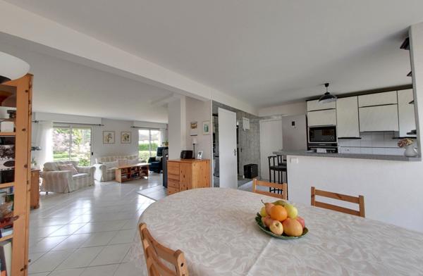 Maison individuelle 7 pièces 165 m² + cave totale sur 1199 m² de terrain