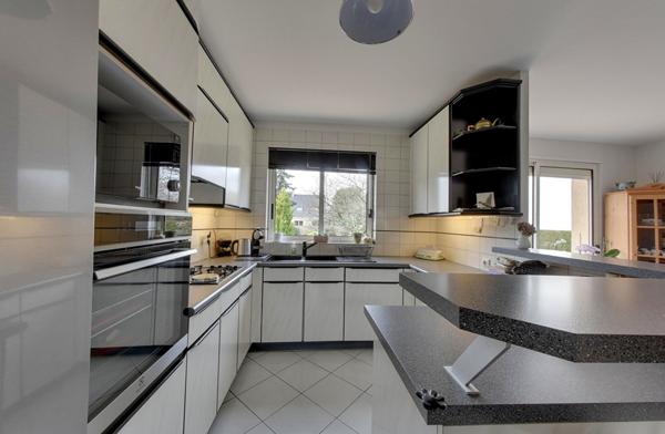 Maison individuelle 7 pièces 165 m² + cave totale sur 1199 m² de terrain