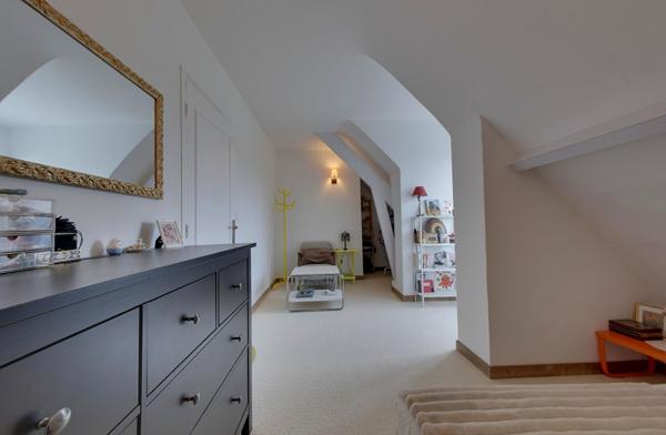 Maison individuelle 7 pièces 165 m² + cave totale sur 1199 m² de terrain