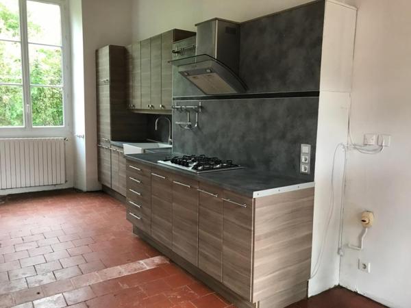 Bien rare : demeure de caractère avec parc, piscine et maison de gardien