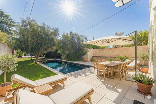 MAISON JARDIN ET DEPENDANCE