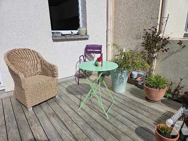 BONSECOURS, appartement de 84.28 m², 2 chambres, 2 places de parking dans copropriété sécurisée.