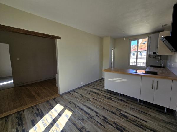 Appartement Provins 3 pieces 2 chambres / 2 remises / atelier