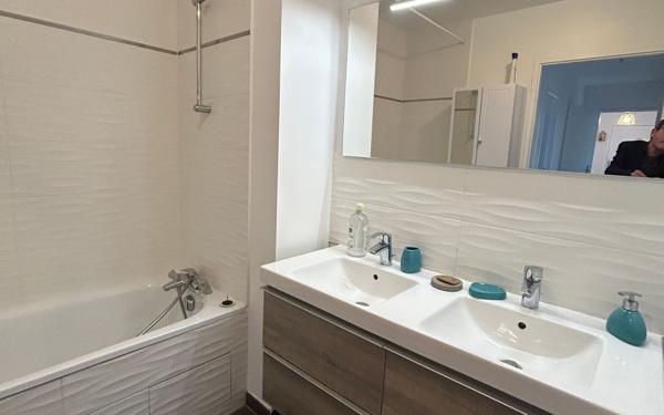 Appartement à louer    3 pièces • 66,48 m2 Châtillon