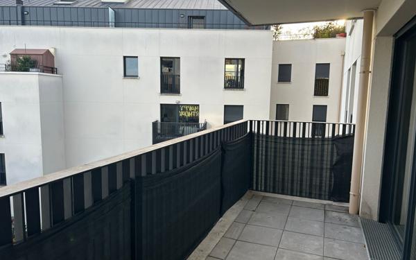 Appartement à louer    3 pièces • 66,48 m2 Châtillon