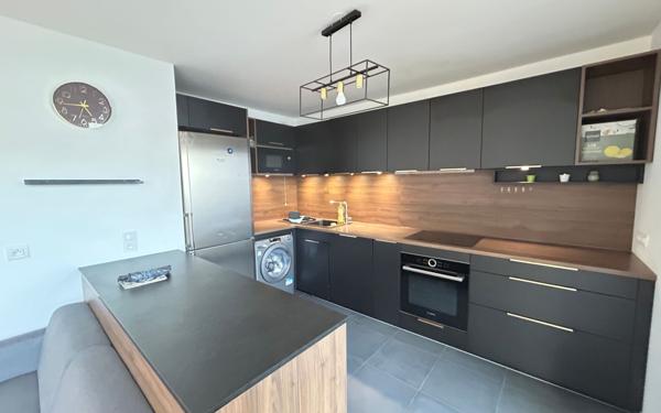 Appartement à louer    3 pièces • 66,48 m2 Châtillon