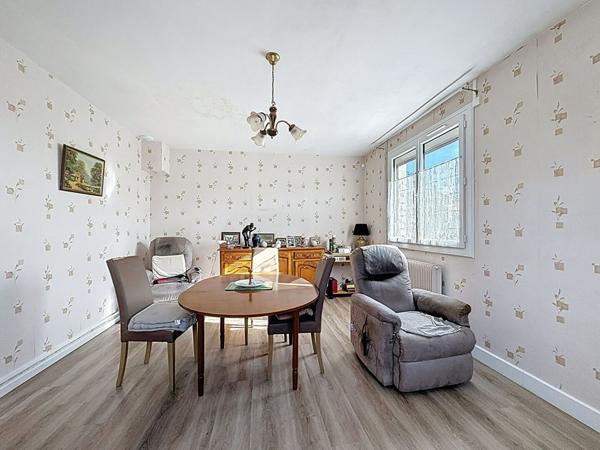 Maison à vendre à Lavardac 111 m2 - 3 chambres, jardin et garage