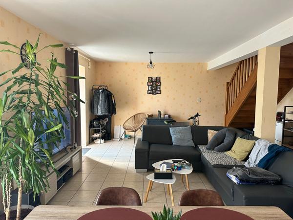 Ensemble immobilier locatif - 3 maisons T4 en parfait état