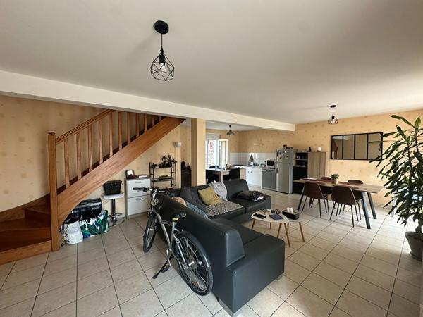 Ensemble immobilier locatif - 3 maisons T4 en parfait état