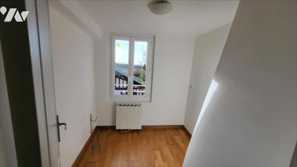 Maison en brique et pierre sur 3000 m²