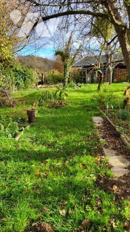 Maison en brique et pierre sur 3000 m²