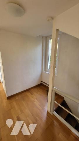 Maison en brique et pierre sur 3000 m²