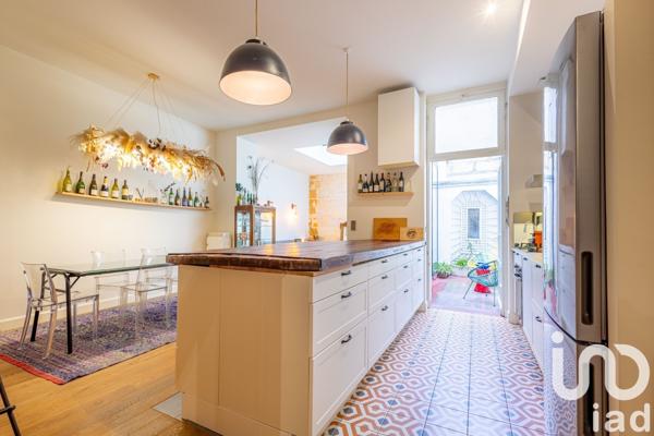 Appartement 3 pièces de 92 m² à Bordeaux (33000)