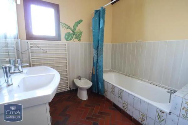 Maison à louer 4 pièces 95.83m² Meschers-sur-Gironde (17132)