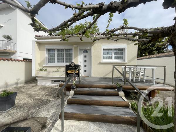 Maison à vendre  2 pièces - 71,72 m 2   ROYAN  - 17