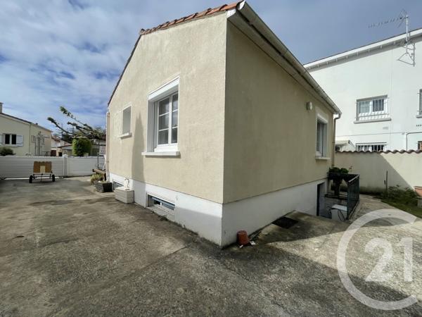 Maison à vendre  2 pièces - 71,72 m 2   ROYAN  - 17