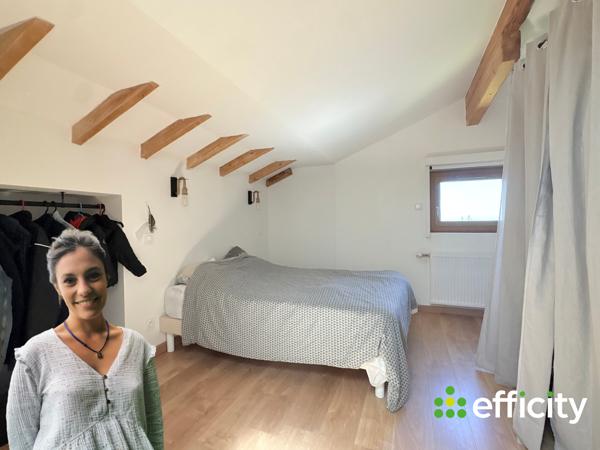 Maison
         4 pièces
        - 100 m² 235 000 € *
