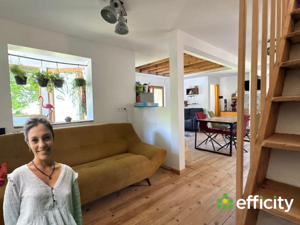 Maison
         4 pièces
        - 100 m² 235 000 € *