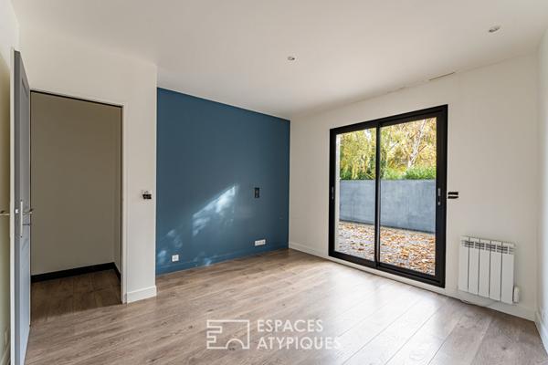 Maison d’architecte avec terrasse et jardin