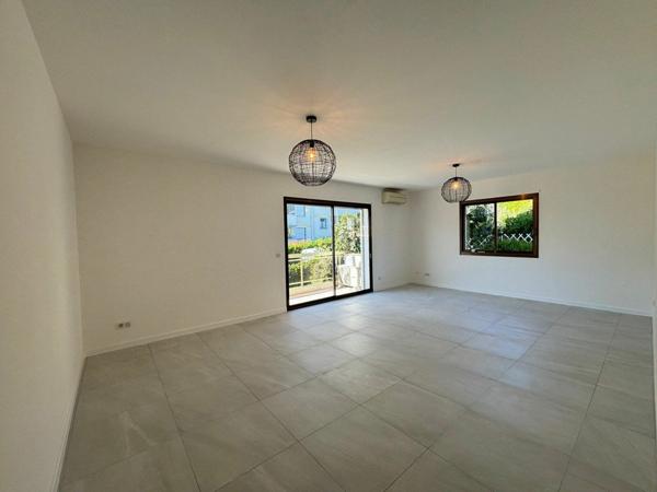 Appartement à louer    4 pièces • 95,54 m2    Saint-Laurent-du-Var