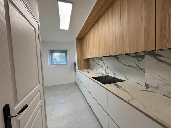Appartement à louer    4 pièces • 95,54 m2    Saint-Laurent-du-Var