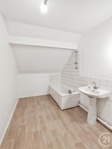 Appartement F6 à vendre  6 pièces - 123,69 m2 VALDOIE - 90