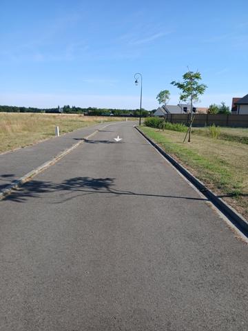 15 mn Evreux, dans bourg avec commerces et écoles ,terrains à bâtir viabilisés