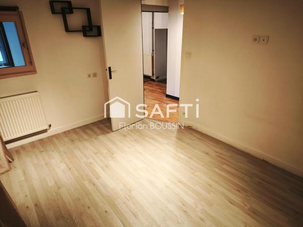 Maison en pierre de Tuffeau et jardin idéalement exposé