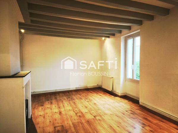 Maison en pierre de Tuffeau et jardin idéalement exposé