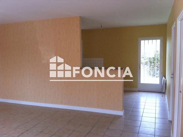 Location Maison 3 pièces 61.5 m² - 38 RUE DES MAUGES Saint Laurent De La Plaine 49290